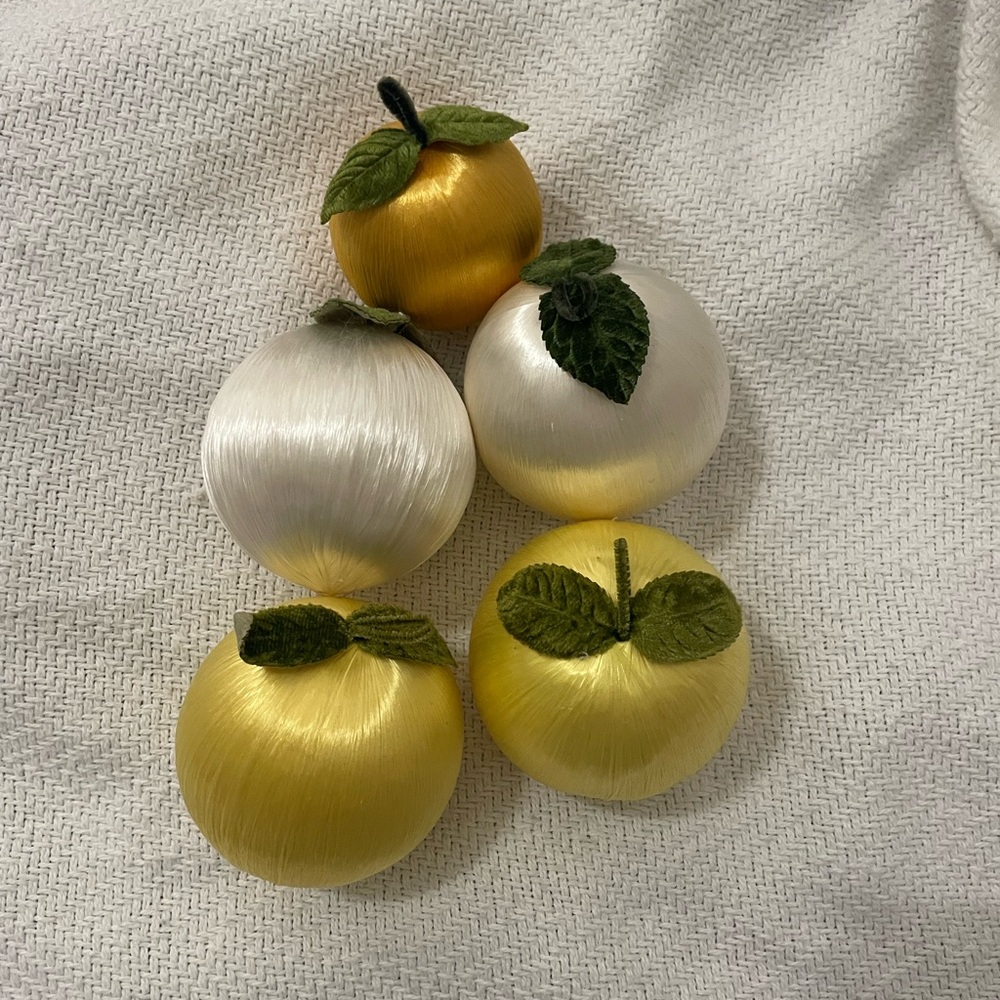 Vtg Unused Satin Velvet Gold White Figural Lemon Onion Christmas Ornaments Japan